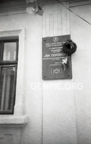 Ján Doranský - pamätná tabuľa.