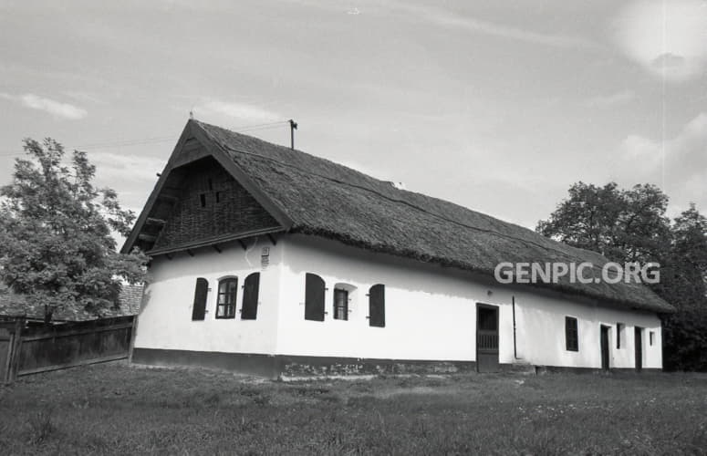 Roľnícky dom - Expozícia ľudovej architektúry a bývania v Martovciach - Podunajské múzeum v Komárne.