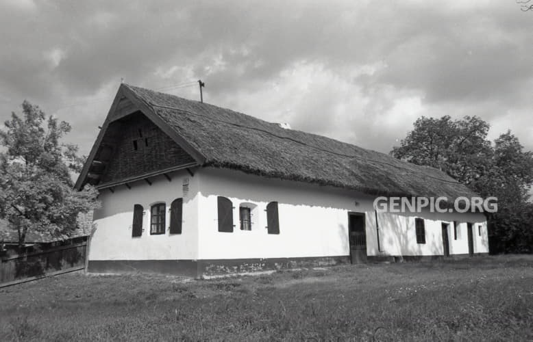 Roľnícky dom - Expozícia ľudovej architektúry a bývania v Martovciach - Podunajské múzeum v Komárne.