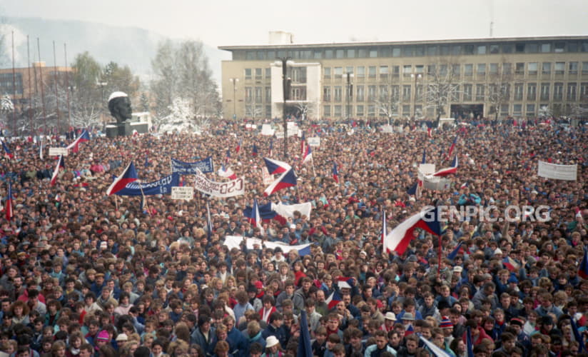 The Velvet Revolution in Zilina. General strike.