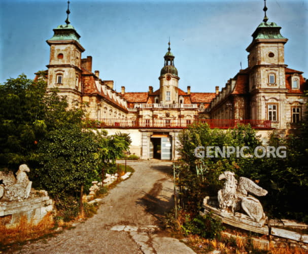Theresia Chateau - Baroque manor house.