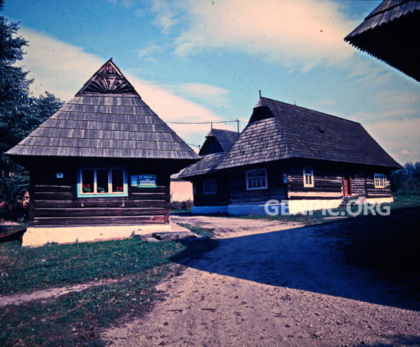 Bobrova Rala - historical reservation of folk architecture.