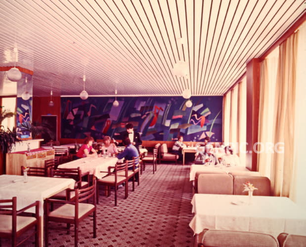 Hotel Kormorán - kaviareň.