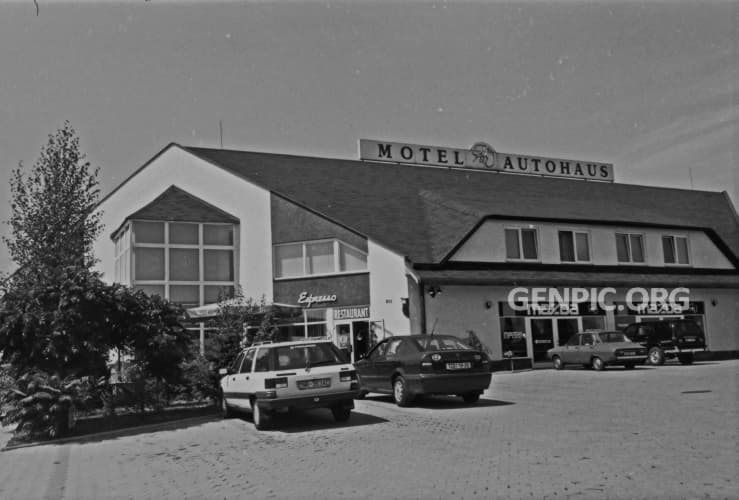 Motel Autohaus.